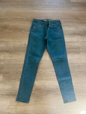 Mossimo Supply Co. Mid-Rise Skinny Jeans in Light Blue Denim